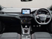 USED 2019 19 FORD FOCUS 1.5T EcoBoost ST-Line 5dr ** Apple CarPlay + Android Auto ** Heated Windscreen **