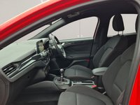 USED 2019 19 FORD FOCUS 1.5T EcoBoost ST-Line 5dr ** Apple CarPlay + Android Auto ** Heated Windscreen **