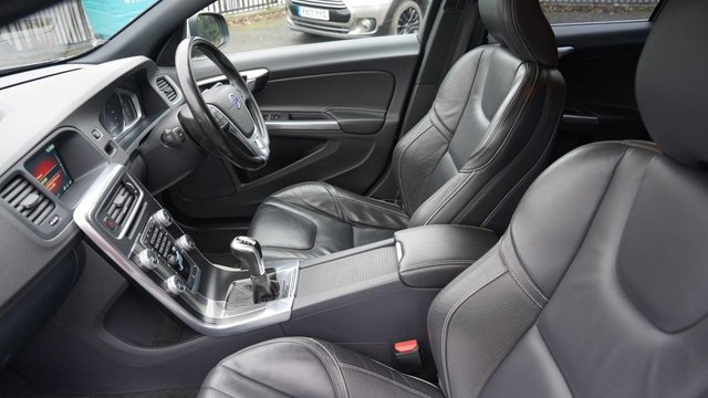 2016 VOLVO V60 2.0 D4 R-Design Lux Nav Estate 5dr Diesel Manual Euro 6 (s/s) (190 ps) - Photo 2
