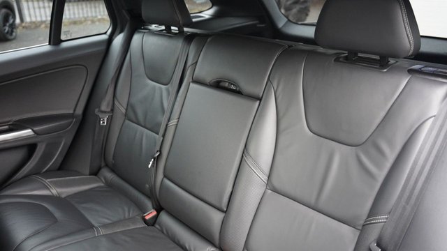 2016 VOLVO V60 2.0 D4 R-Design Lux Nav Estate 5dr Diesel Manual Euro 6 (s/s) (190 ps) - Photo 4