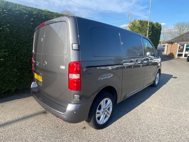 2023 VAUXHALL VIVARO - Photo 11