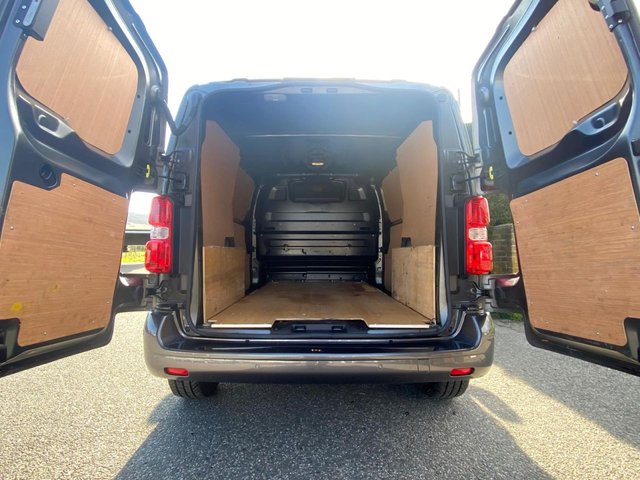 2023 VAUXHALL VIVARO - Photo 9