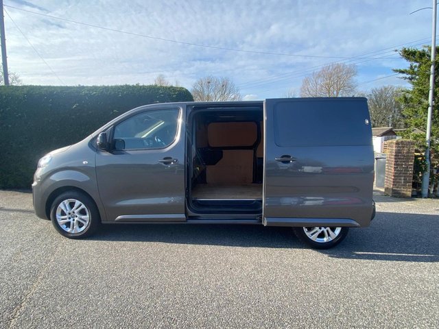 2023 VAUXHALL VIVARO - Photo 6