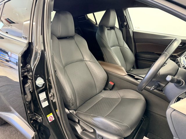 2019 TOYOTA C-HR - Photo 3