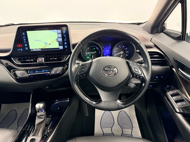 2019 TOYOTA C-HR - Photo 10