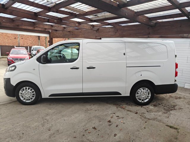 2020 VAUXHALL VIVARO - Photo 3