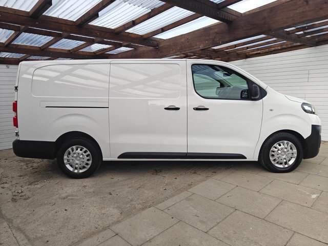 2020 VAUXHALL VIVARO - Photo 9