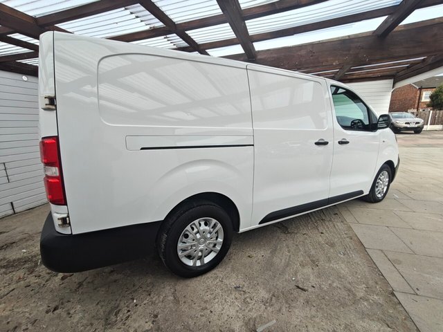 2020 VAUXHALL VIVARO - Photo 10