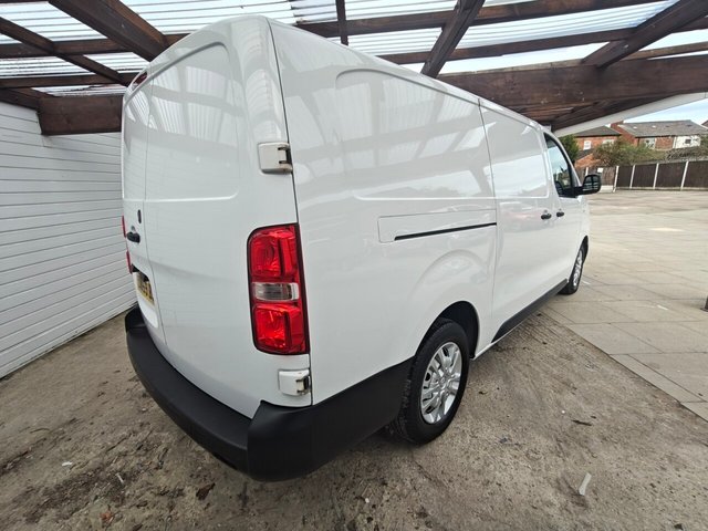 2020 VAUXHALL VIVARO - Photo 11