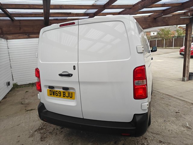 2020 VAUXHALL VIVARO - Photo 12