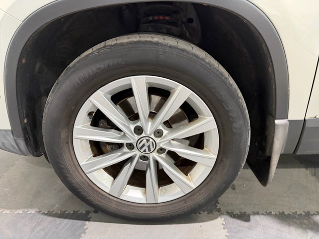 2013 VOLKSWAGEN TIGUAN 2.0 TDI BlueMotion Tech SE SUV 5dr Diesel DSG 4WD Euro 5 (s/s) (140 ps) - Photo 8