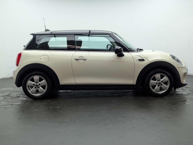 USED 2018 18 MINI HATCH 1.5 Cooper 3dr CLICK & COLLECT/ HOME DELIVERY