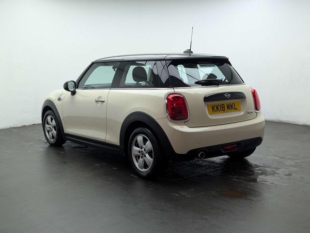 USED 2018 18 MINI HATCH 1.5 Cooper 3dr CLICK & COLLECT/ HOME DELIVERY