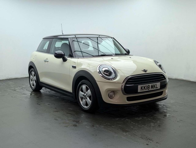 USED 2018 18 MINI HATCH 1.5 Cooper 3dr CLICK & COLLECT/ HOME DELIVERY