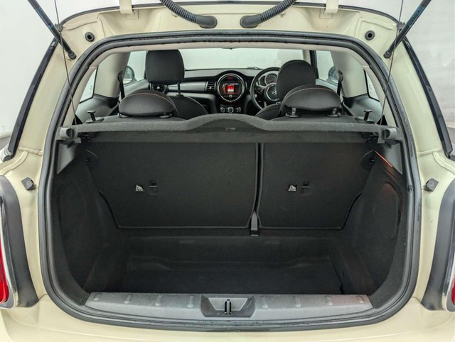 USED 2018 18 MINI HATCH 1.5 Cooper 3dr CLICK & COLLECT/ HOME DELIVERY