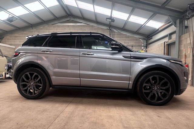 2011 Land Rover RANGE ROVER EVOQUE - Photo 12