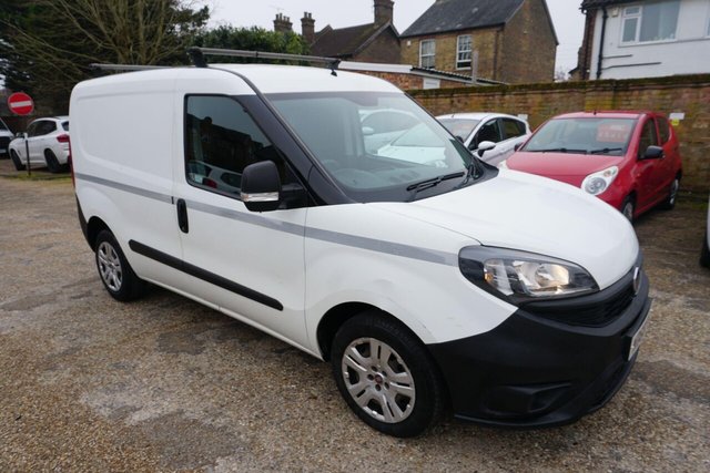 2018 (68) FIAT DOBLO - Photo 3