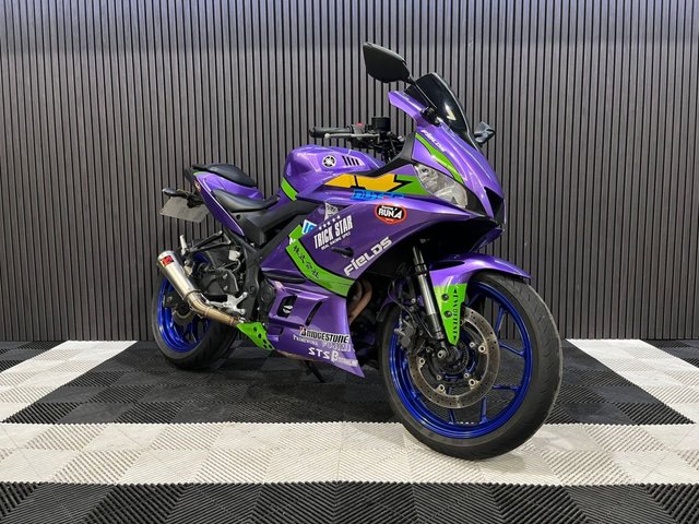 View our YAMAHA R3