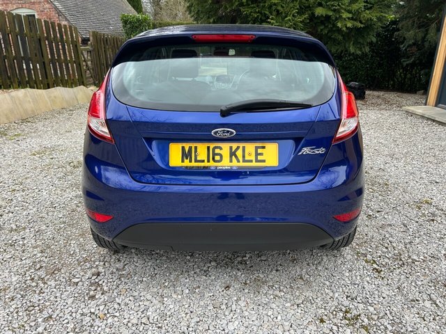 2016 Ford Fiesta 1.3L Zetec 5dr - Photo 8