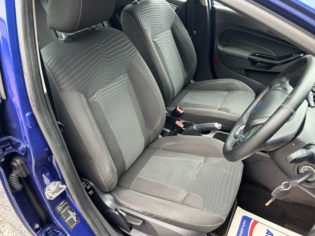 2016 Ford Fiesta 1.3L Zetec 5dr - Photo 9