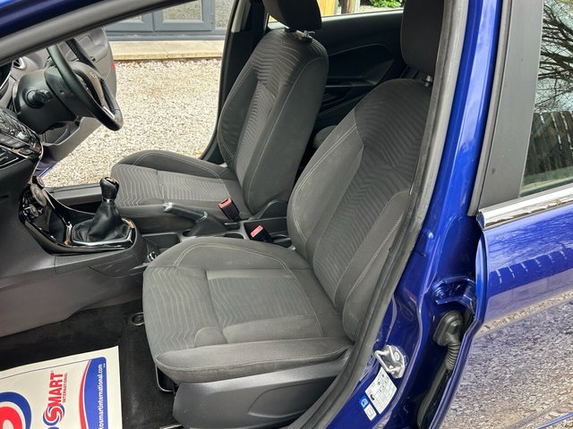 2016 Ford Fiesta 1.3L Zetec 5dr - Photo 11