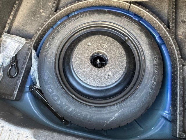 2015 Ford Focus 1.6L Titanium 5dr - Photo 8