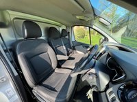 USED 2017 17 RENAULT TRAFIC 1.6 dCi 27 Sport Nav Panel Van 5dr Diesel Manual SWB Standard Roof Euro 6 (120 ps) # SPORT # A/C # NO VAT #