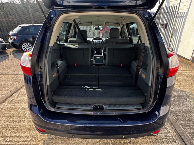 2012 Ford Grand C-Max 1.6L Zetec 5dr - Photo 7