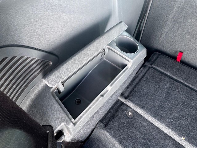 2012 Ford Grand C-Max 1.6L Zetec 5dr - Photo 10