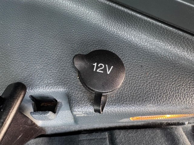 2012 Ford Grand C-Max 1.6L Zetec 5dr - Photo 11