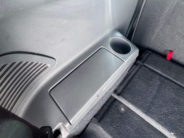 2012 Ford Grand C-Max 1.6L Zetec 5dr - Photo 9