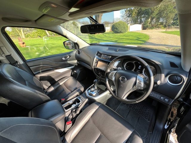 2018 NISSAN NAVARA 2.3 dCi Tekna Pickup Double Cab 4dr Diesel Auto 4WD Euro 6 (190 ps) - Photo 11