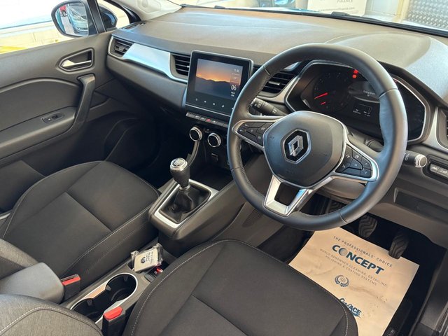 2021 RENAULT CAPTUR 1.3 TCe Iconic S/S - Photo 7