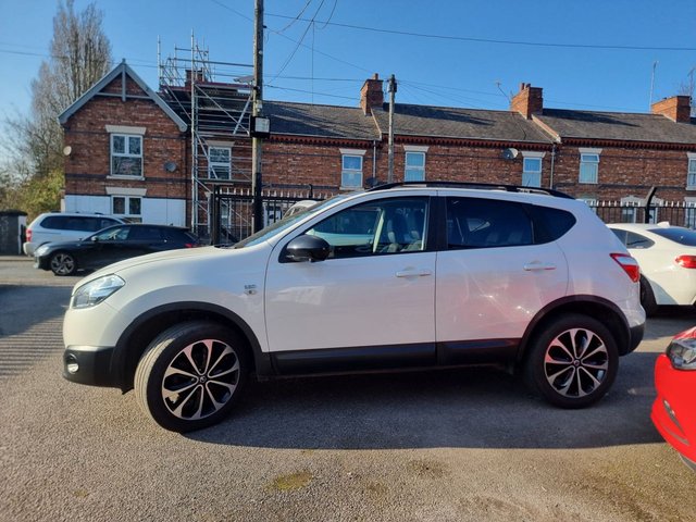 2013 NISSAN QASHQAI 1.6 360 SUV 5dr Petrol Manual 2WD Euro 5 (117 ps) - Photo 4