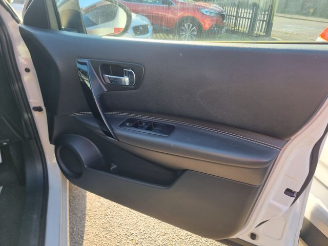 2013 NISSAN QASHQAI 1.6 360 SUV 5dr Petrol Manual 2WD Euro 5 (117 ps) - Photo 12