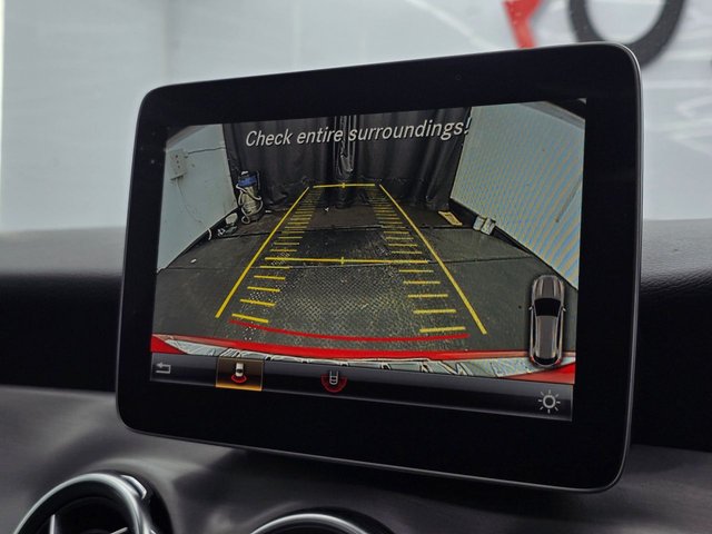 2020 MERCEDES-BENZ GLA 1.6 GLA200 AMG Line Edition (Plus) SUV 5dr Petrol 7G-DCT Euro 6 (s/s) (156 ps) - Photo 8