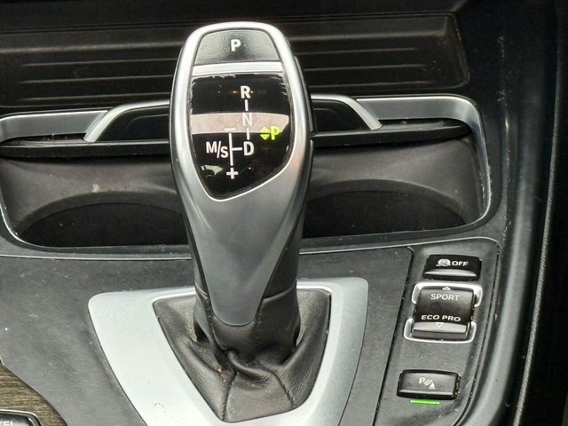 2015 BMW 3 Series - Photo 11