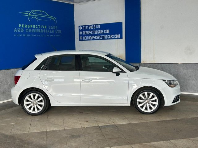 2014 AUDI A1 - Photo 2