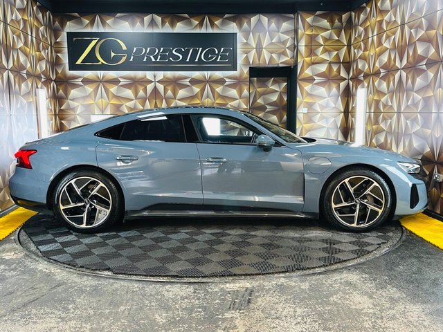 2022 AUDI E-TRON GT 93.4kWh Vorsprung Auto quattro 4dr - Photo 9