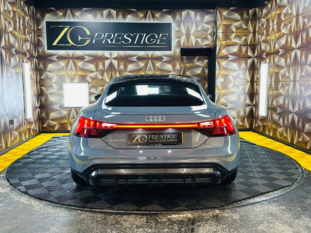 2022 AUDI E-TRON GT 93.4kWh Vorsprung Auto quattro 4dr - Photo 5