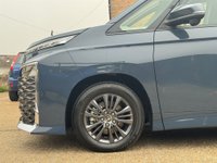 USED TOYOTA VOXY/NOAH FRESH IMPORT, EXCELLENT CONDITION