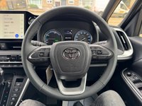 USED TOYOTA VOXY/NOAH FRESH IMPORT, EXCELLENT CONDITION