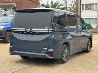 USED TOYOTA VOXY/NOAH FRESH IMPORT, EXCELLENT CONDITION