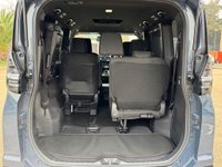 USED TOYOTA VOXY/NOAH FRESH IMPORT, EXCELLENT CONDITION
