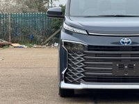 USED TOYOTA VOXY/NOAH FRESH IMPORT, EXCELLENT CONDITION