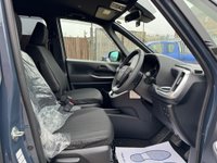 USED TOYOTA VOXY/NOAH FRESH IMPORT, EXCELLENT CONDITION