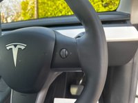 USED 2022 72 TESLA MODEL Y (Dual Motor) Long Range SUV 5dr Electric Auto 4WDE (384 bhp) WHITE LEATHER-SURROUND CAMERAS