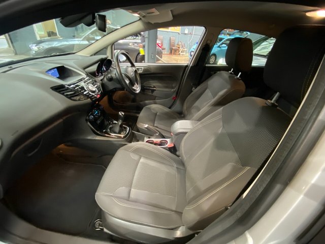 2017 FORD FIESTA (2017) - Photo 7