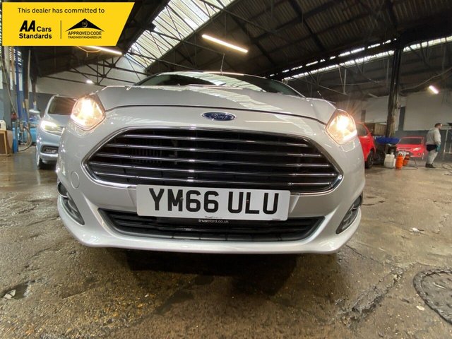 2017 FORD FIESTA (2017) - Photo 2