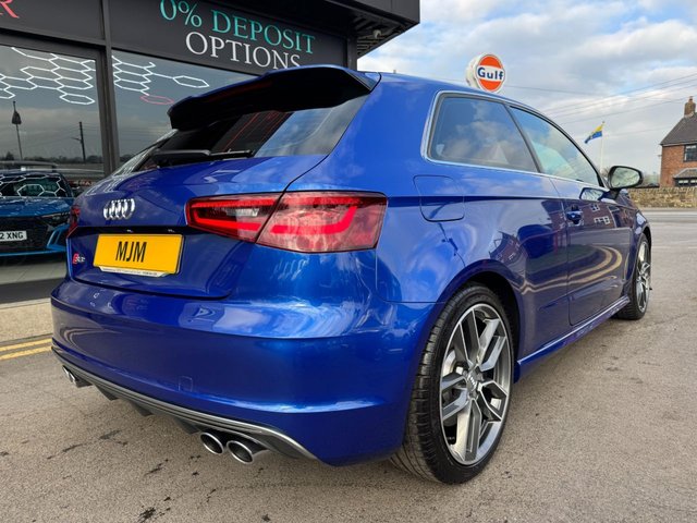 2015 AUDI S3 2015 2.0 TFSI Hatchback 3dr Petrol Manual quattro Euro 6 (s/s) (300 ps) * HUGE SPEC LIST * HEATED NAPPA LEATHER * 18" ALLOY WHEELS * MAXTON FRONT SPLITTER * PRIVACY GLASS * 5.8" RETRACTABLE DISPLAY * LED LIGHTS * DUAL-ZONE CLIMATE CONTROL * HEATED POWER FOLDING MIRRORS * FLAT BOTTOMED MULTI-FUNCTIONAL STEERING WHEEL * SEPRANG BLUE * AUDI DRIVE SELECT * SAT NAV * DAB * STUNNING THROUGHOUT * - Photo 6